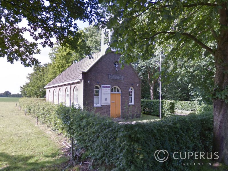 grafmonument De Hoeve Begraafplaats De Hoeve - Friesland