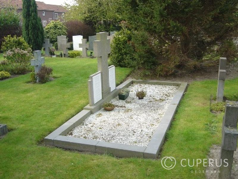 grafmonument Raamsdonk Rooms Katholieke Begraafplaats Raamsdonk