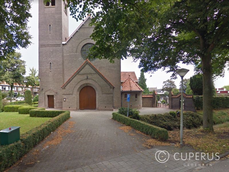 grafmonumenten IJsselmuiden R.K. Begraafplaats IJsselmuiden (naast de kerk)