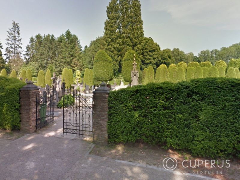 grafstenen Moergestel Begraafplaats parochie St. Jans Onthoofding, Moergestel