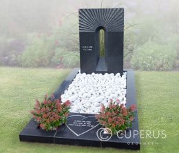  Enkel monument met omranding