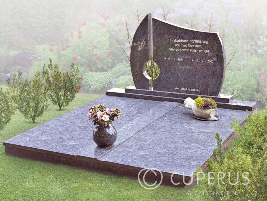 Dubbel monument met vloer