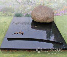 Dubbel monument met vloer