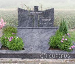 Dubbel monument met vloer