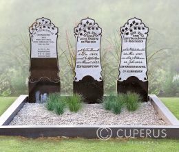 Dubbele Friese grafpaal monument met vloer