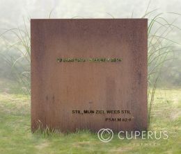 Eenvoudig cortenstalen grafmonument