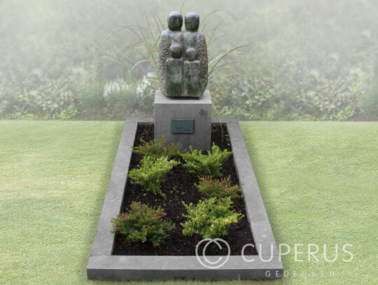 Enkel monument met omranding