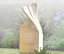Enkel monument staand