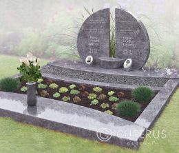 Dubbel grafmonument met ronde tekstplaten