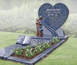 Grafmonument hartvorm met Madonnabeeld