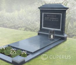 Klassiek vormgegeven grafmonument