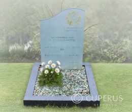 Kort glazen grafmonument