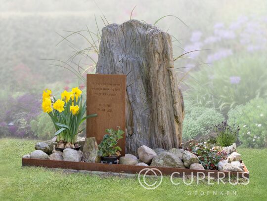 Natuurlijk grafmonument cortenstaal letterplaat