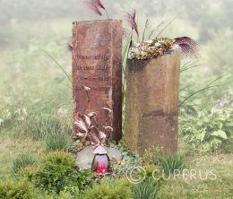 Natuurlijk zuilen grafmonument
