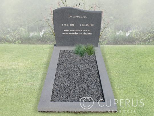 Vierkant grafmonument met een golvende bovenkant