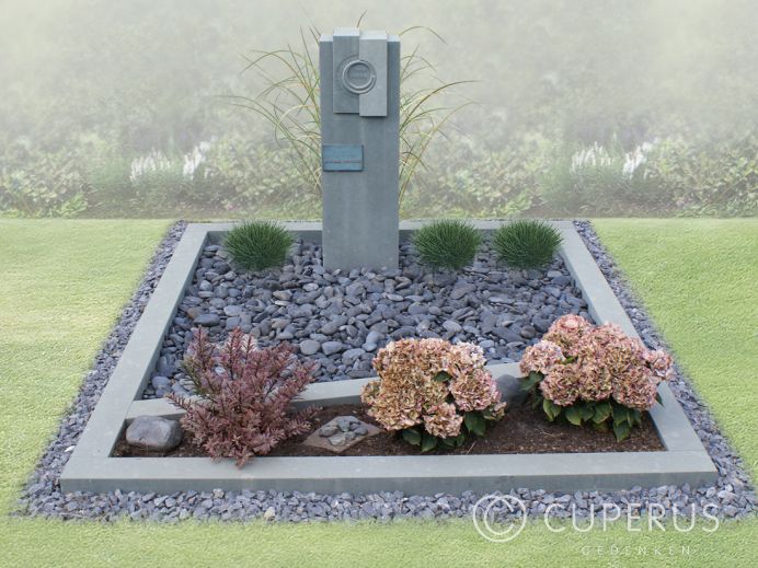 Dubbel monument met vloer foto 1