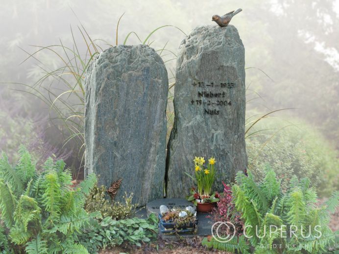 Dubbel monument staand foto 1