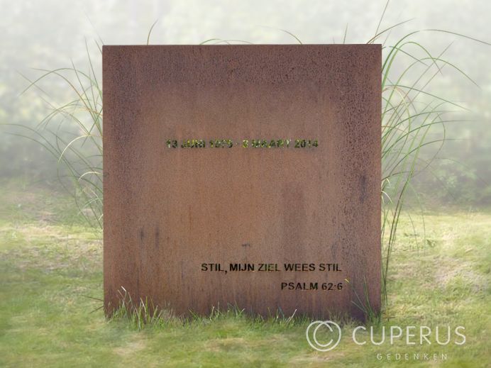 Eenvoudig cortenstalen grafmonument foto 1