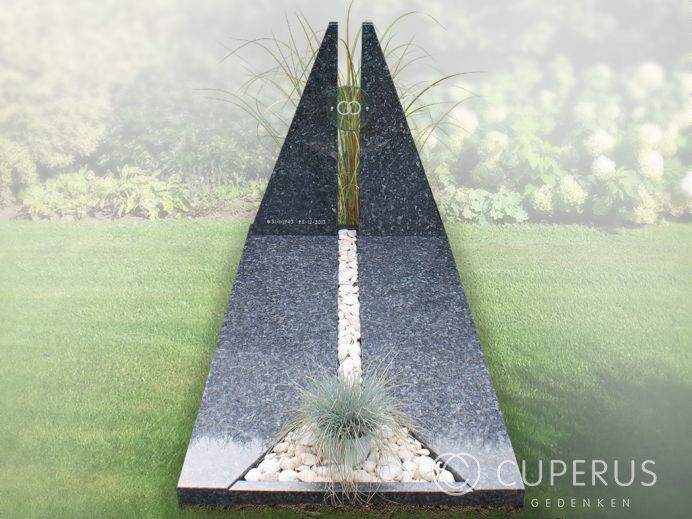 Enkel monument met afdekplaat foto 1