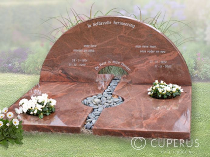 Familie grafmonument als halve cirkel van Twilight graniet foto 1