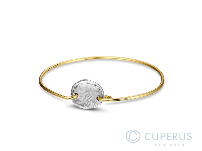 Geel gouden armband met in zilver gegoten vingerafdruk foto 1