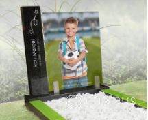 Glazen kindermonument met sportief thema en foto foto 2