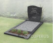 Golfkop grafsteen met bloemstrook foto 1
