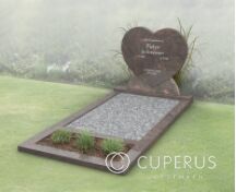 Grafmonument met open gedeelte en bloemstrook foto 1