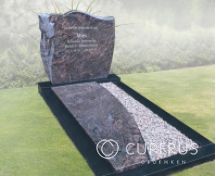 Zwarte grafsteen met golvende bovenkant foto 1