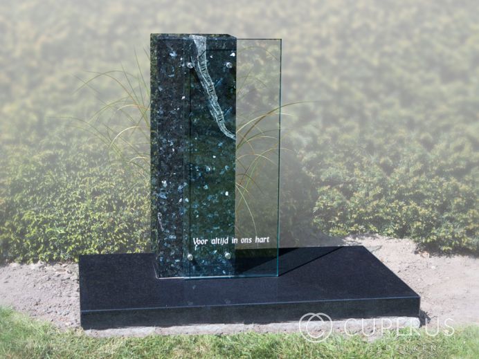 Grafsteen van natuursteen en glas foto 1