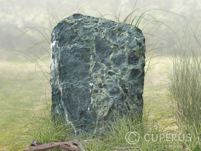 Groene grafsteen van ruwe steen foto 1