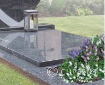 Grafsteen met hartvorm en prikwerk foto 3