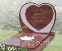 Grafsteen hartvorm en hartje gevuld met rozenquarts foto 2