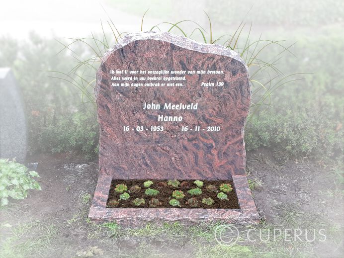 Kort monument ruwe grafsteen foto 1