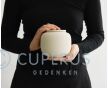 SERES klein – handgemaakte eco urne in zacht beige engobe foto 1