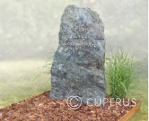 Natuurlijke ruwe grafsteen met Cortenstalen rand foto 2