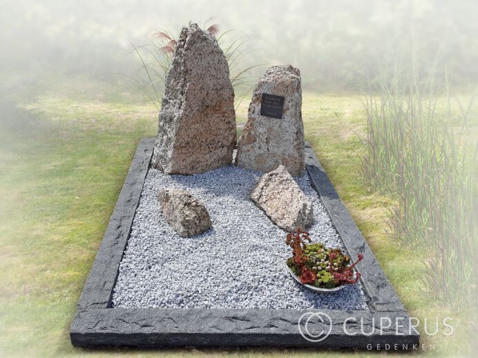 Natuurlijk grafmonument foto 1