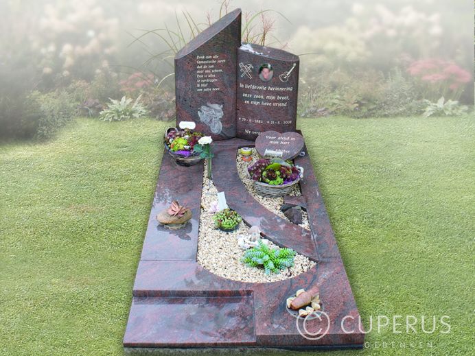 Robuust natuursteen grafmonument foto 1