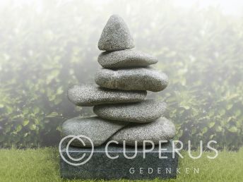 Urnenmonument keien stapelmannetje