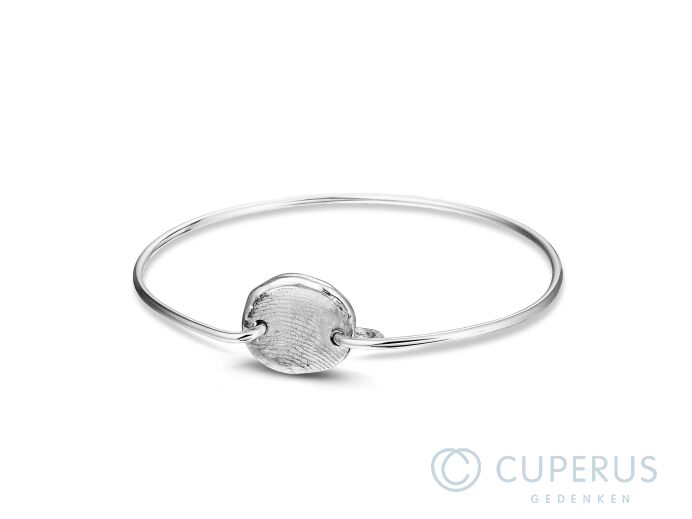 Zilveren armband met in zilver gegoten vingerafdruk foto 1