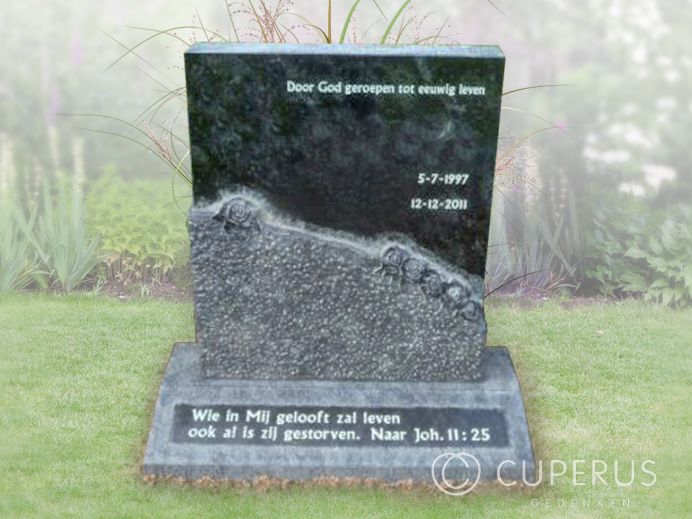 Zwarte grafsteen van Diabas foto 1