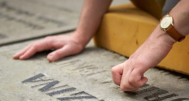 onderhoud grafmonument in Steenwijkerwold